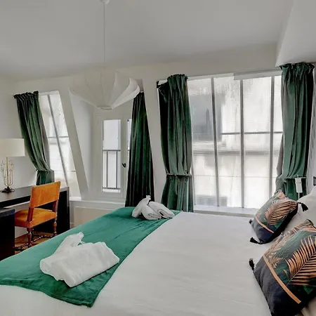 265 Antoine - Superbe A Daire Paris